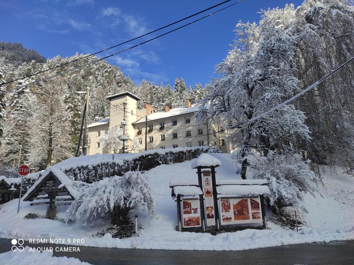 Apartma Jelendol Tržič エクステリア 写真